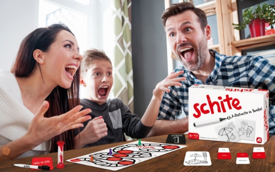 Imagine JOC SCHITE DISTRACTIE IN FAMILIE