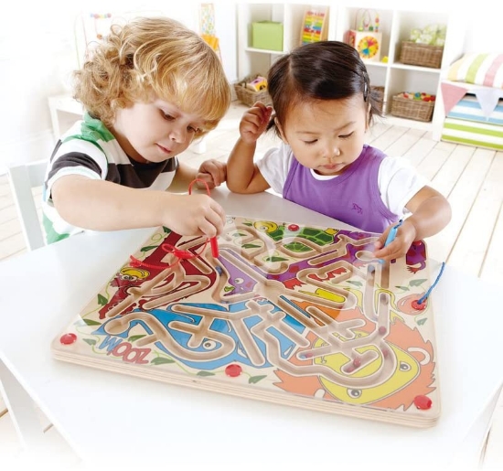 Imagine Hape labirint magnetic Zoo – distracție la dublu
