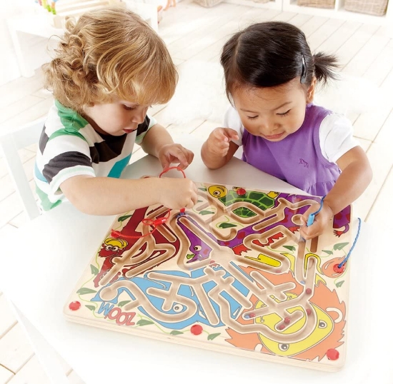 Imagine Hape labirint magnetic Zoo – distracție la dublu