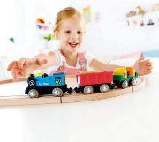 Imagine Hape Tren marfar cu două vagoane