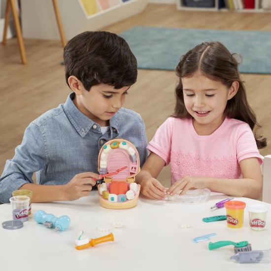 Imagine Play-Doh Set dentistul cu accesorii și dinți colorați
