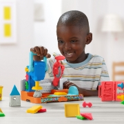 Imagine Play-Doh banc de lucru cu scule