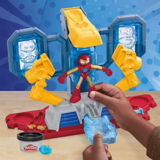Imagine PLAY DOH IRON MAN LABORATORUL DE ARMURA