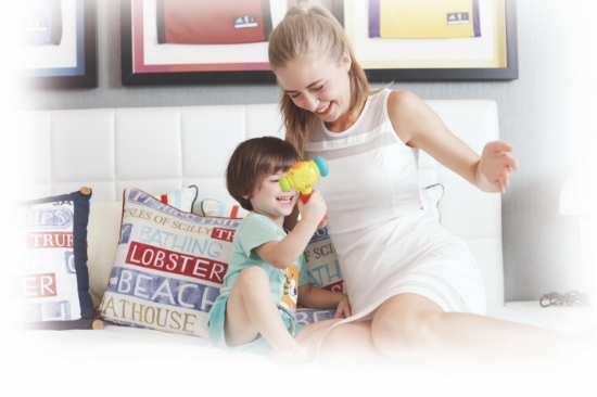 Imagine Ciocanul interactiv Hola – Lovituri de veselie și învățare!