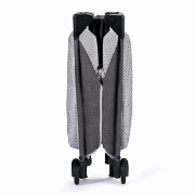 Imagine ChatGPT a spus: Pătuț de călătorie Kinderkraft LEODY cu accesorii, Grey
