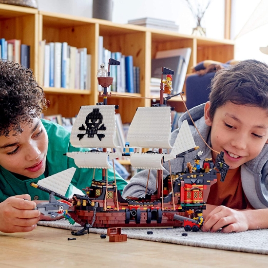 Imagine Lego Corabie de pirați 3 în 1 