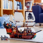 Imagine LEGO CORABIE DE PIRATI