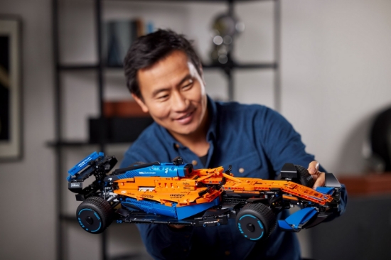 Imagine Lego Technic McLaren F1 42141