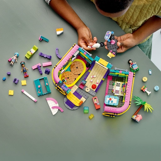 Imagine Lego Friends galeria disco cu jocuri electronice 41708