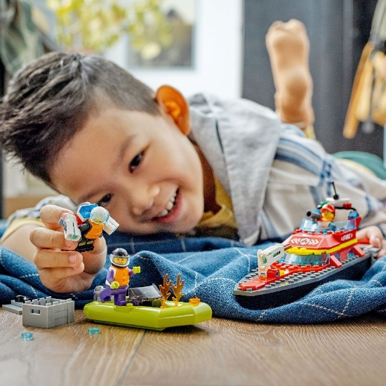 Imagine Lego City Barca de salvare a pompierilor 60373