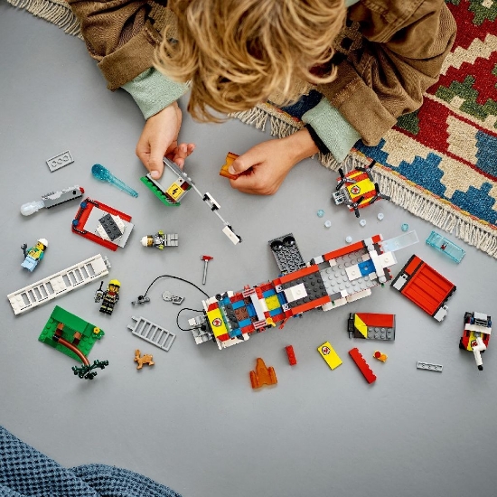 Imagine Lego City Mașina unității de pompieri 60374
