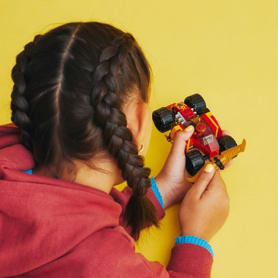 Imagine Lego Ninjago Mașina de curse EVO ninja a lui Kai 71780