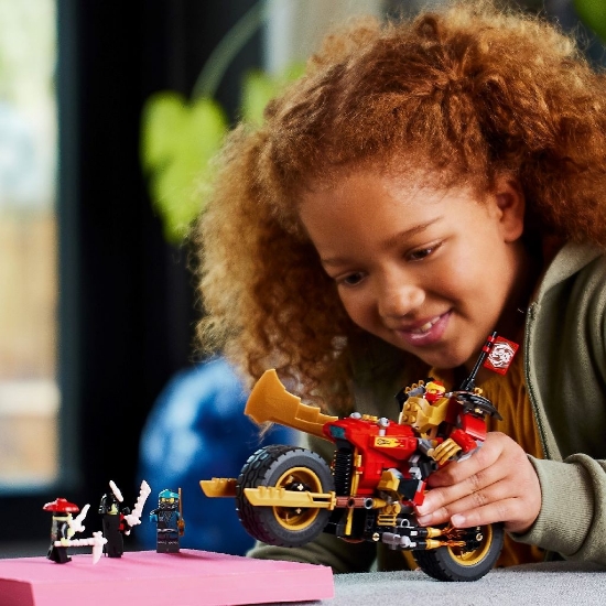 Imagine Lego Ninjago Motocicleta robot EVO a lui Kai 71783