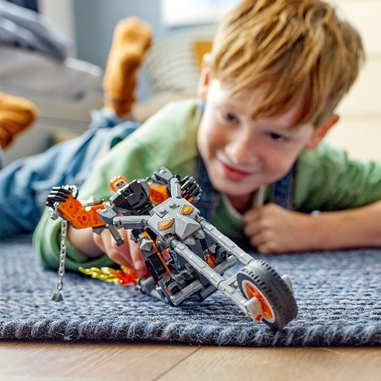 Imagine Lego Super Heroes Robot și Motocicleta Călărețul Fantomă 76245
