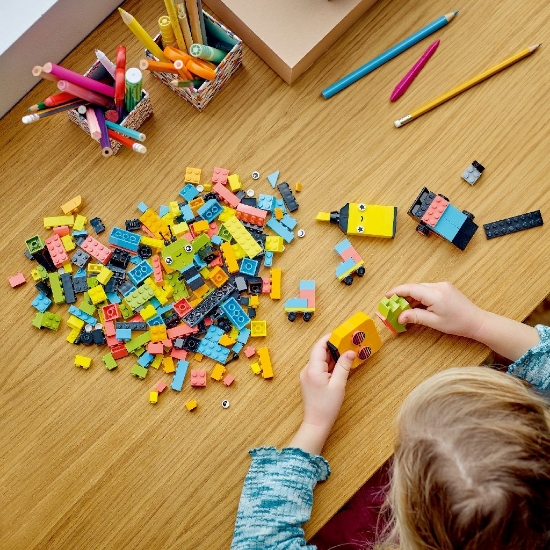 Imagine Lego Classic Distracție Creativă cu Neoane 11027