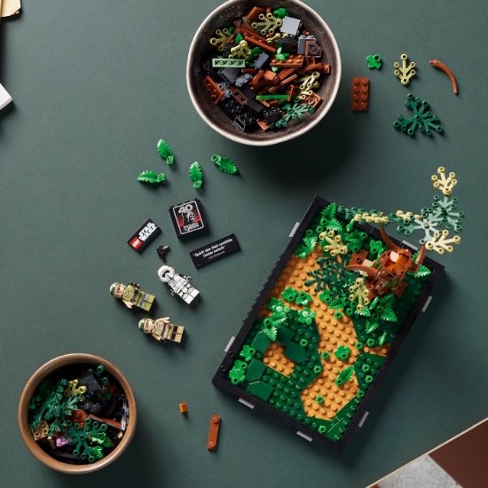 Imagine Lego Star Wars Diorama de urmărire cu speederul pe Endor 75353