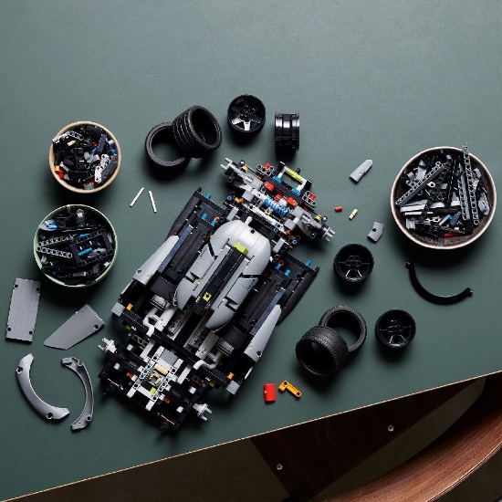 Imagine LEGO Technic Peugeot 9X8 24H Hybrid Hypercar 42156