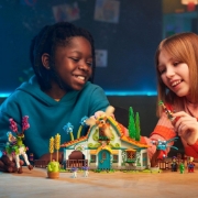 Imagine LEGO DREAMZzz Grajdul creaturilor din vis 71459