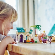 Imagine LEGO DISNEY PRINCESS WISH ASHA IN ORASUL ROZELOR 43223
