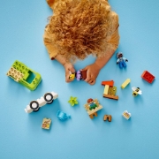 Imagine Lego Duplo Îngrijirea albinelor și stupilor 10419