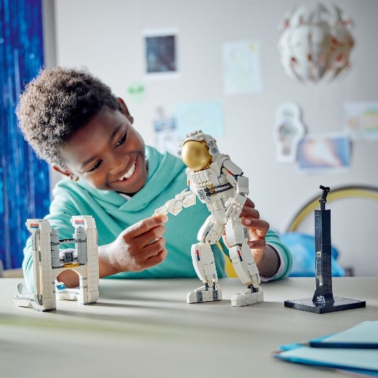 Imagine Lego Creator 3în1 Astronaut 31152