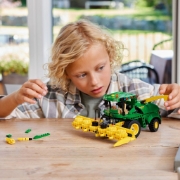 Imagine Lego Technic John Deere 9700 Forage Harvester 42168