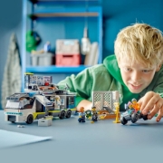 Imagine LEGO CITY LABORATOR MOBIL DE CRIMINALISTICA 60418