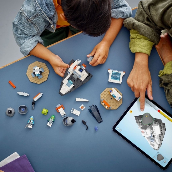 Imagine Lego City Nava spațială și descoperirea unui asteroid 60429
