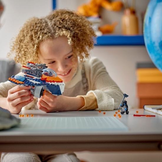 Imagine Lego Super Heroes Avionul de luptă al lui Rocket vs Ronan 76278