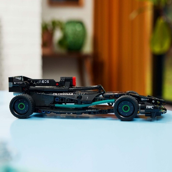 Imagine Lego Technic Mercedes-AMG F1 W14 E Performance Pull-Back 42165