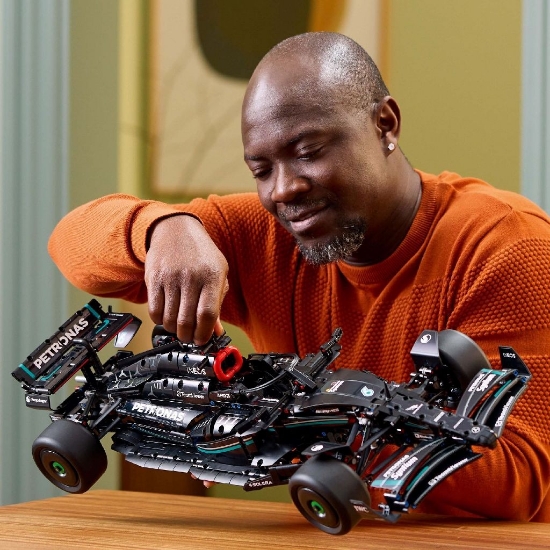 Imagine Lego Technic Mercedes-AMG F1 W14 E Performance 42171