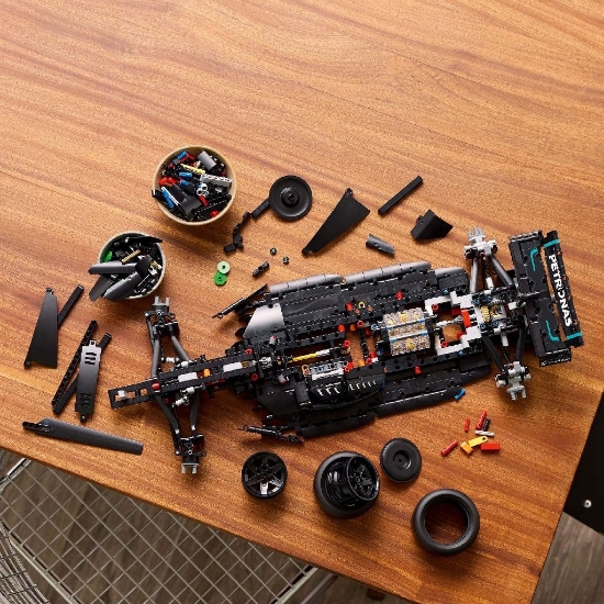 Imagine Lego Technic Mercedes-AMG F1 W14 E Performance 42171