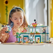 Imagine LEGO FRIENDS SPITALUL ORASULUI HEARTLAKE 42621