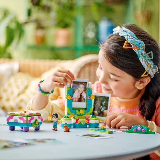 Imagine LEGO Disney Rama foto și cutia cu bijuterii ale lui Mirabel 43239