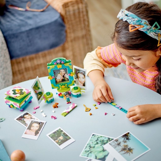 Imagine LEGO Disney Rama foto și cutia cu bijuterii ale lui Mirabel 43239