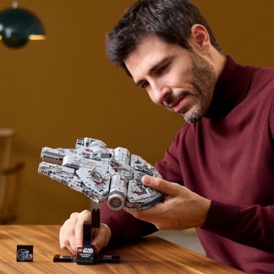 Imagine Lego Star Wars Millennium Falcon 75375