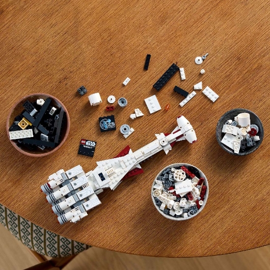 Imagine Lego Star Wars Tantive IV 75376