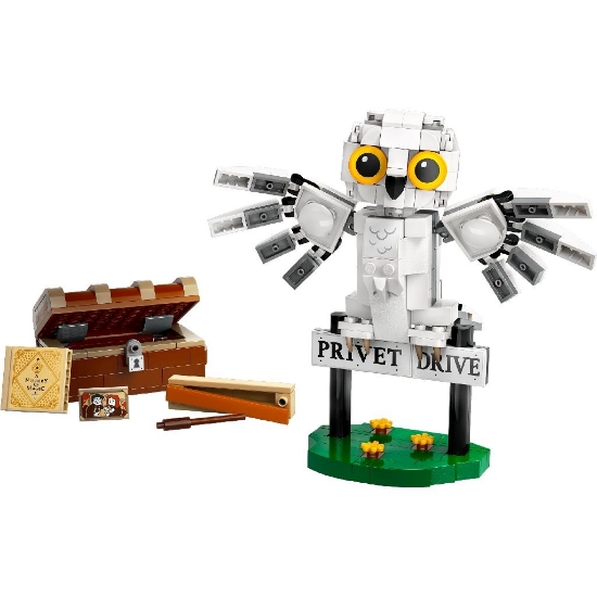 Imagine LEGO Harry Potter Hedwig pe Privet Drive nr. 4 76425