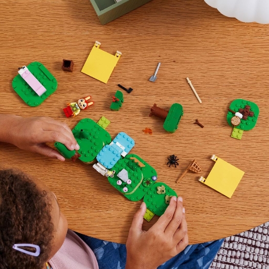 Imagine LEGO Animal Crossing Activitățile în aer liber ale lui Bunnie 77047