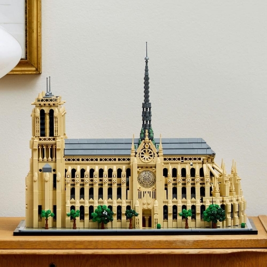 Imagine Lego Architecture Notre-Dame de Paris 21061
