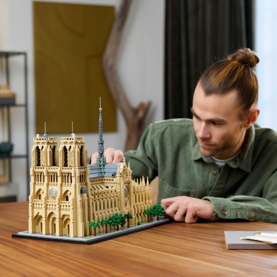 Imagine Lego Architecture Notre-Dame de Paris 21061