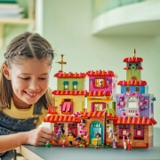 Imagine LEGO DISNEY CASA MAGICA A FAMILIEI MADRIGAL 43245
