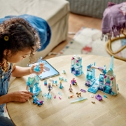 Imagine LEGO Disney Princess Palatul de gheață al Elsei 43244