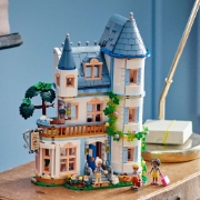 Imagine LEGO FRIENDS CASTELUL PENSIUNE 42638