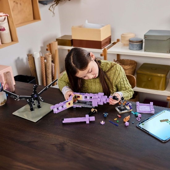 Imagine LEGO Minecraft Dragon Ender și Corabia din End 21264