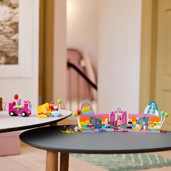Imagine LEGO Gabby’s Dollhouse Camera de party a lui Gabby 10797