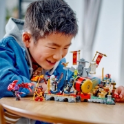 Imagine LEGO NINJAGO ARENA DE LUPTA DE LA TURNEU 71818