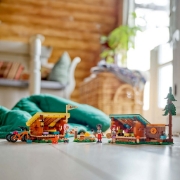 Imagine LEGO FRIENDS CABANE CONFORTABILE IN TABARA DE AVENTURI 42624