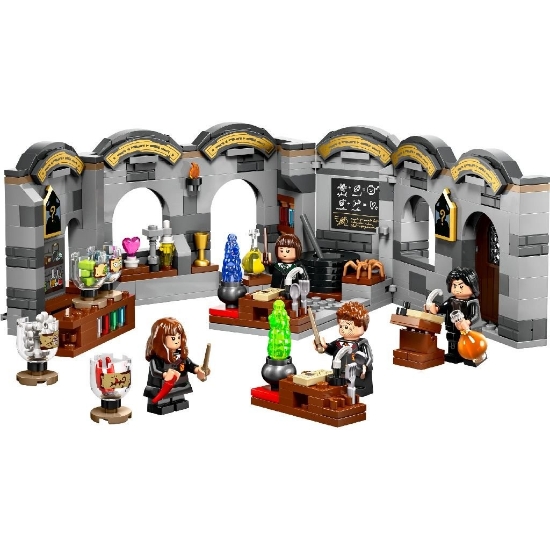 Imagine LEGO Harry Potter™ Castelul Hogwarts – Lecția de Potiuni 76431