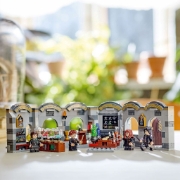 Imagine LEGO HARRY POTTER TM CASTELUL HOGWARTS: LECTIA DE POTIUNI 76431
